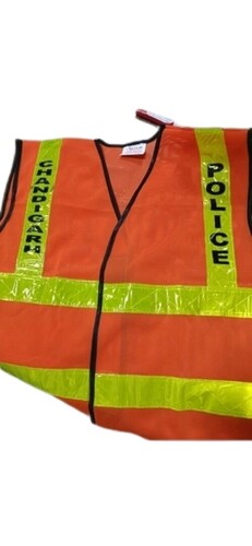 स्लीवलेस ऑरेंज और येलो कलर सेफ्टी जैकेट