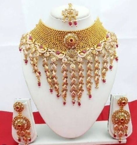 Durable Stylish And Shining Ladies Fashion Jewellery