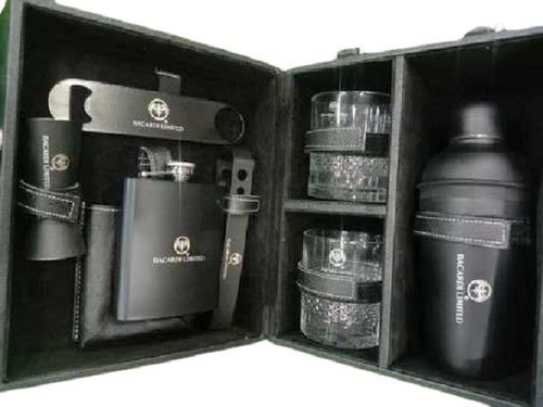 Gifting Use Leather Mini Bar Set With 2 Glasses