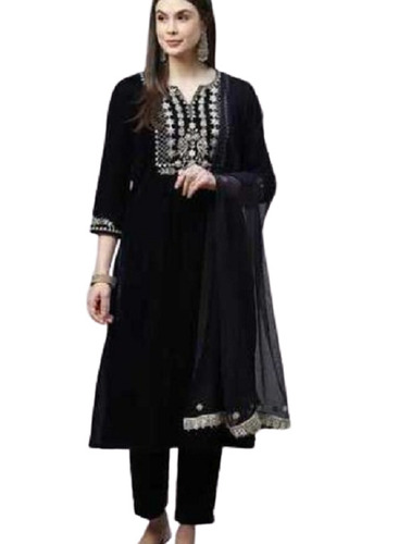 महिलाओं के लिए आरामदायक और फैंसी सूट