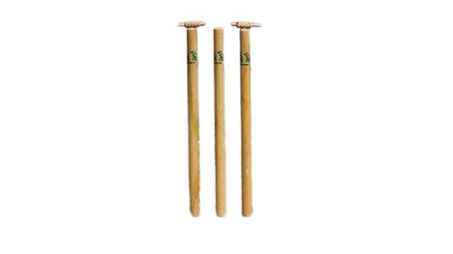Lightweight Solid Wooden Cricket Stumps For Playing Tournaments And Club Matches