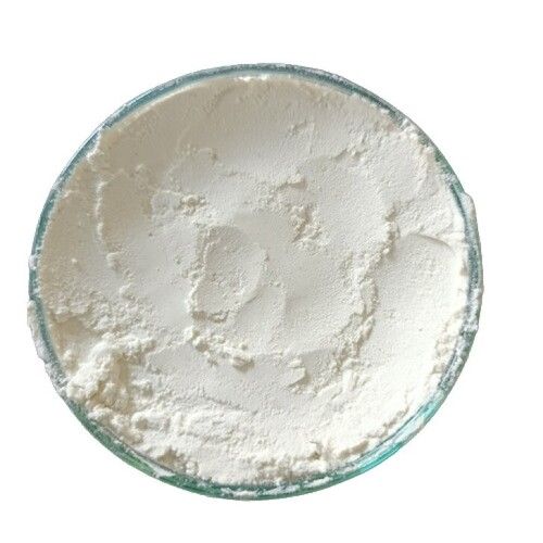 White Chlorantraniliprole Powder Application: Pest Control