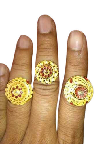 Party Wear Lightweight Skin-friendly Trendy And Unique Gold Finger Rings For Ladies