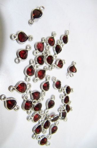 925 Sterling Silver Natural Garnet Gemstone Heart Shape Briolette 5-6Mm Weight: 20 Grams (G)