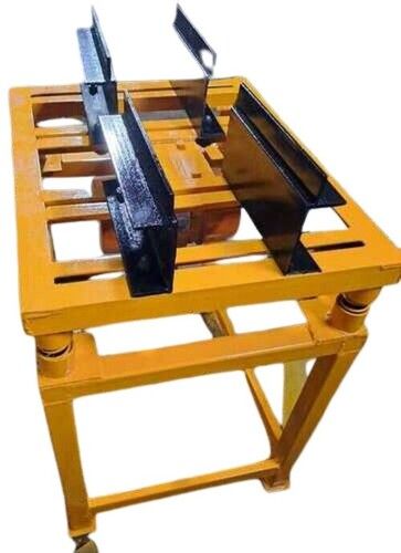 Paver Demoulding Machine