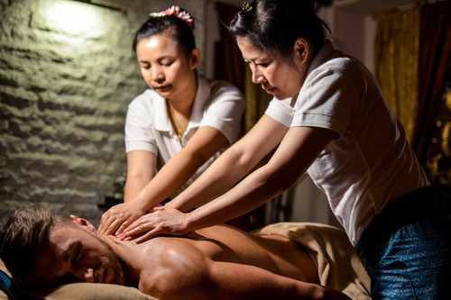 FOUR HAND MASSAGE SERVIECE IN THANE