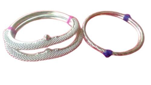 Hard Material Polished Finished Silver Bangles