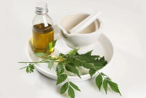 100% Natural And Pure Organic Neem Oil For Cosmetic Use