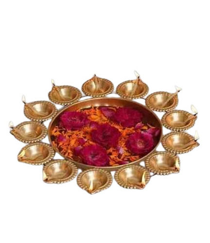 Table Mounted Polished Finish Corrosion Resistant Copper Religious Diya for Temple