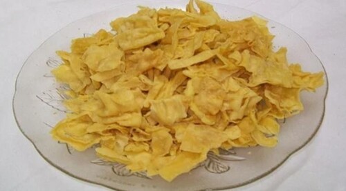 Yellow Color Crunchy And Tasty Papdi Gathiya Namkeen