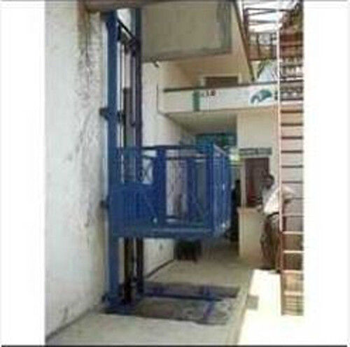 Hydraulic Goods Lift, Capacity: 1-2 Ton