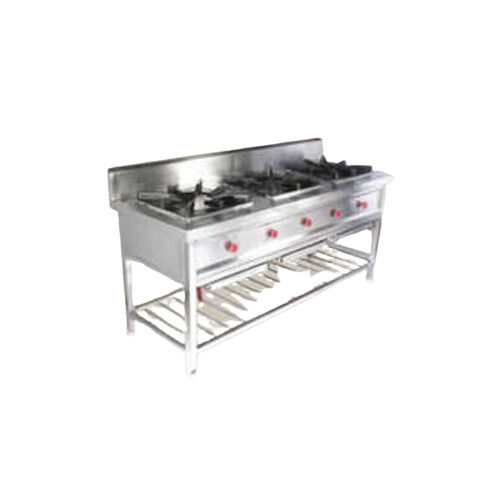 Three Burner Gas Range - Stainless Steel | High Heat Output, Individual Control Knobs, Even Heat Distribution, Compact Design, Easy-to-Clean Surfaces, Safe and Reliable for Commercial Kitchens