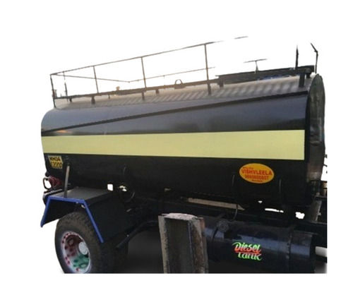 Large Storage Capacity Polished Finish Corrosion Resistant Metal Body Tanker Trailers