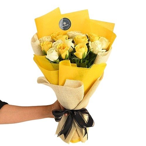 Bunch Of 8 Yellow Roses Fresh Flowers Bouquet