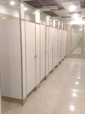 Easy To Install Toilet Cubicles - Waterproof Material Customizable Size and Dimensions | Versatile Rectangular Design for Office School and Shopping Center Washrooms