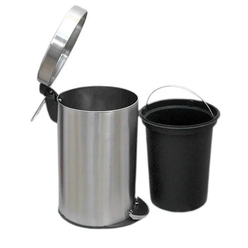 Stainless Steel Pedal Dustbins - Color: Silver