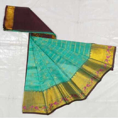 Handloom Gold Zari Bigborder Saree 3