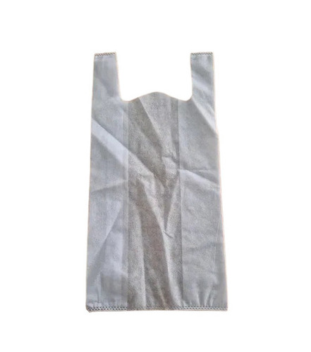 Non Woven W Cut Bags - Non-Woven Material, Single Compartment, White Color | Moisture Proof, Customizable Size and Weight, Plain Design