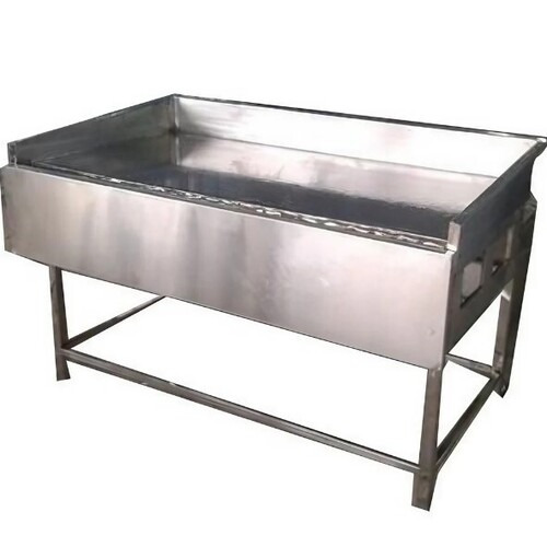 Commercial Dosa Plate - Stainless Steel, 3 to 4 Feet Height, Rectangular Shape, Silver Finish | LPG Fuel Type, Ideal for Commercial Use