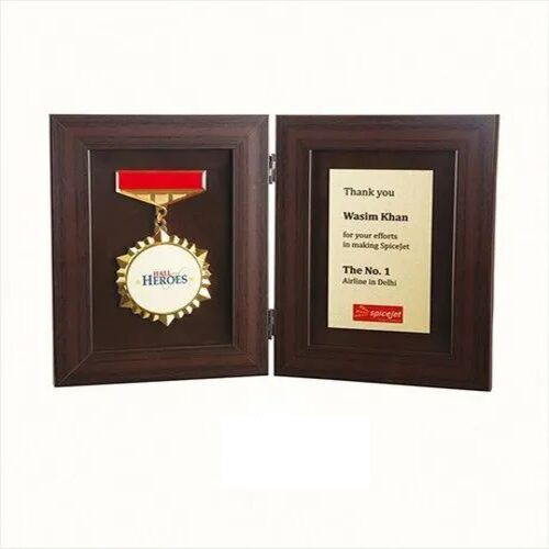 Medals With Box - Color: Multicolor