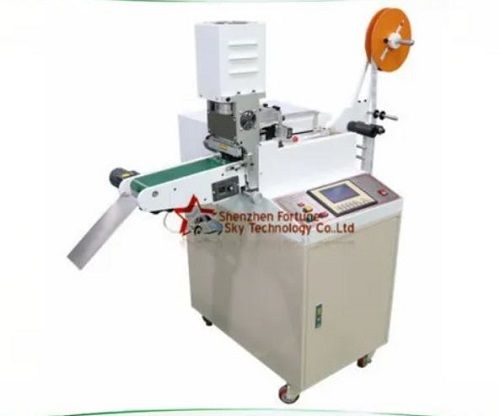 Automatic Garment Print Label Supersonic Cutting Machine