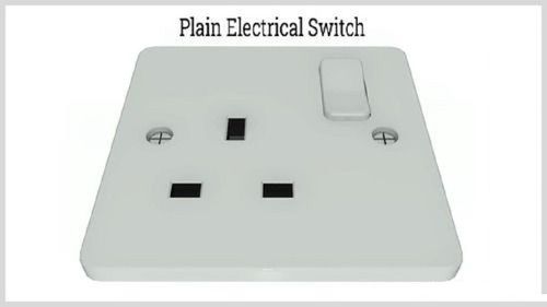 1 Gang 13A Switched Socket - Material: Plastic