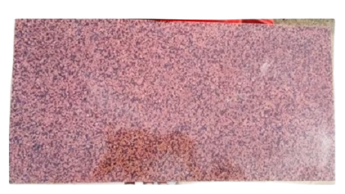 RBI Red Granite - Customized Slabs Pickling Finish Easy to Wash Low Maintenance Crack Resistant Properties