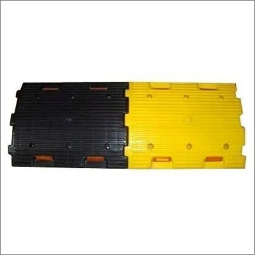 Plastic Speed Breaker - Color: Black