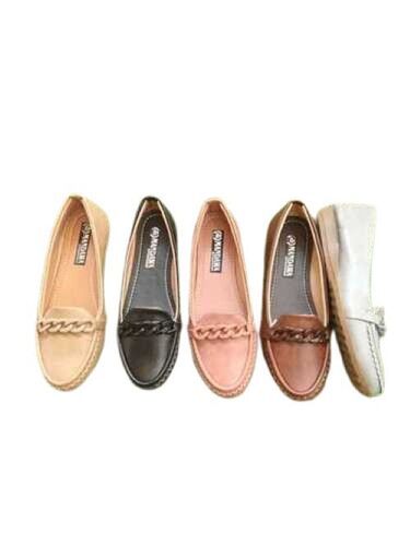 Ladies Flat Shoes - Color: Yes