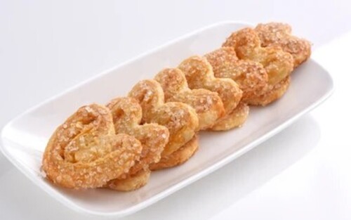 French Heart Savory Cookie - 250g | Eggless, Crispy Texture, Infused with Herbs and Spices, Charming Heart-Shaped Design, Perfect Flavor and Crunch