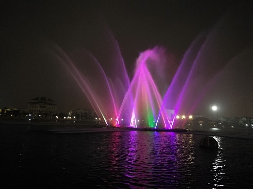 Floating Digital Dancing Water Fountains - Color: Multi Color