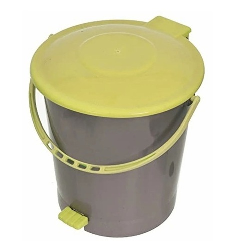 Plastic Trash Bin - Color: 1