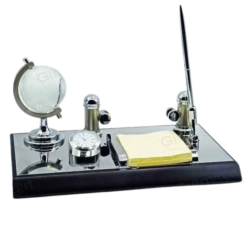 Corporate Gift Showpiece - Material: Different