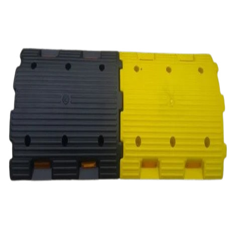 Speed Breaker - Rubber, 500x350x50mm, Black & Yellow | Good Quality, Automatic Direction Sign, Multicolor Size Customization