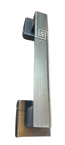 Pull Handle - Color: Silver