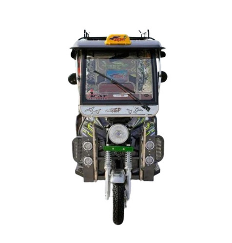 Electric Rickshaw - Battery Life: 4-5 Years