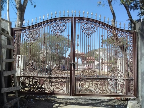 Main Metal Gate