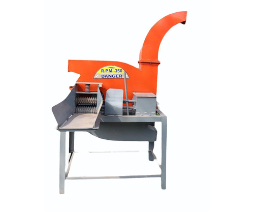 Tractor Operated Chaff Cutter - Electric, Semi-Automatic, 400 kg/hr Cutting Capacity | Corrosion Resistant, Red & Black for Agricultural Use