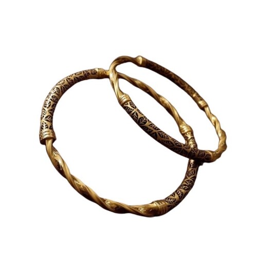 Metal Bangle - Feature: Fashion