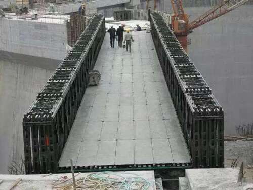 China Quick Build Prefabricated Steel Structure Bailey Bridge