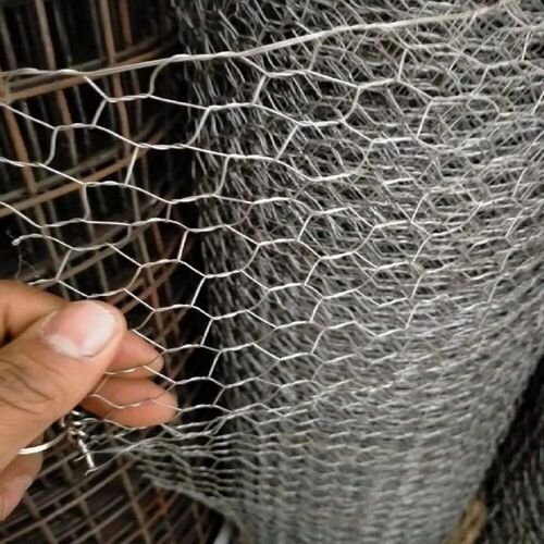 Iron Hexagonal Wire Mesh - Color: Silver