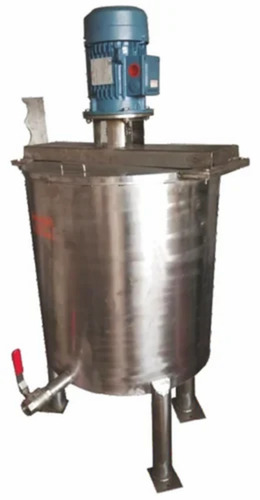 liquid mixing tank