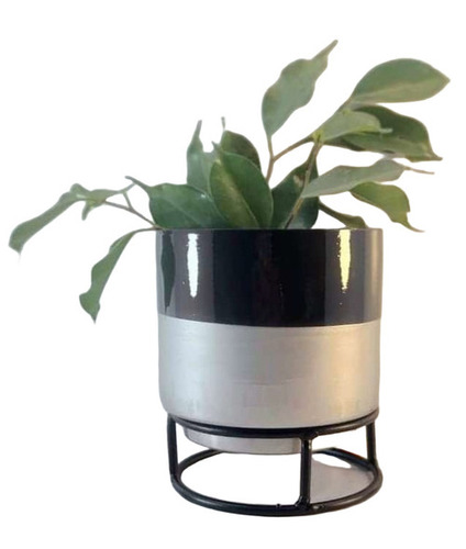Iron Metal Planter Pot With Stand