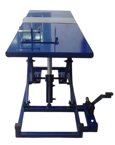 Hydraulic Scissors Lift With Foot Pump Attached
