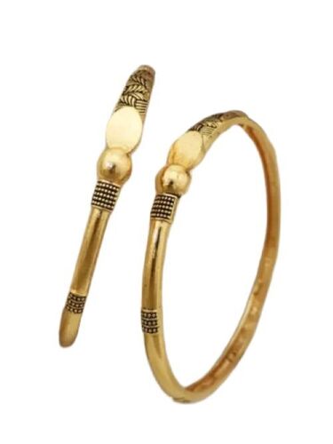 Gold Plated Imitation Bangle - Color: Golden