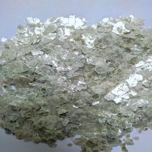 Natural Mica Flakes