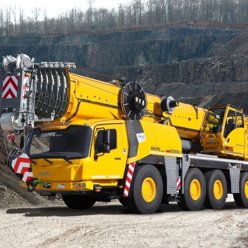 Terrain Crane - Color: Yellow