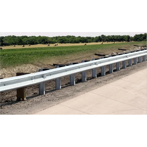 Thrie Beam Highway Crash Barrier