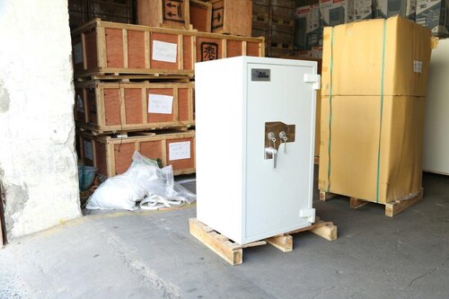 SAFE'S, LOCKERS AND STRONG ROOM DOOR