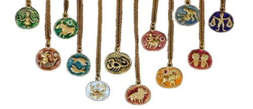 Pendant Necklace - Color: .............